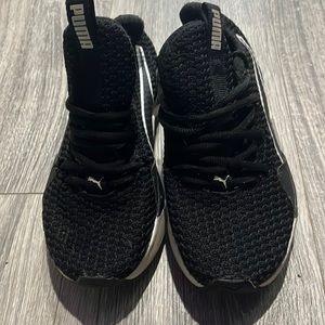 Black & White SoftFoam+ Puma Sneakers Size 6